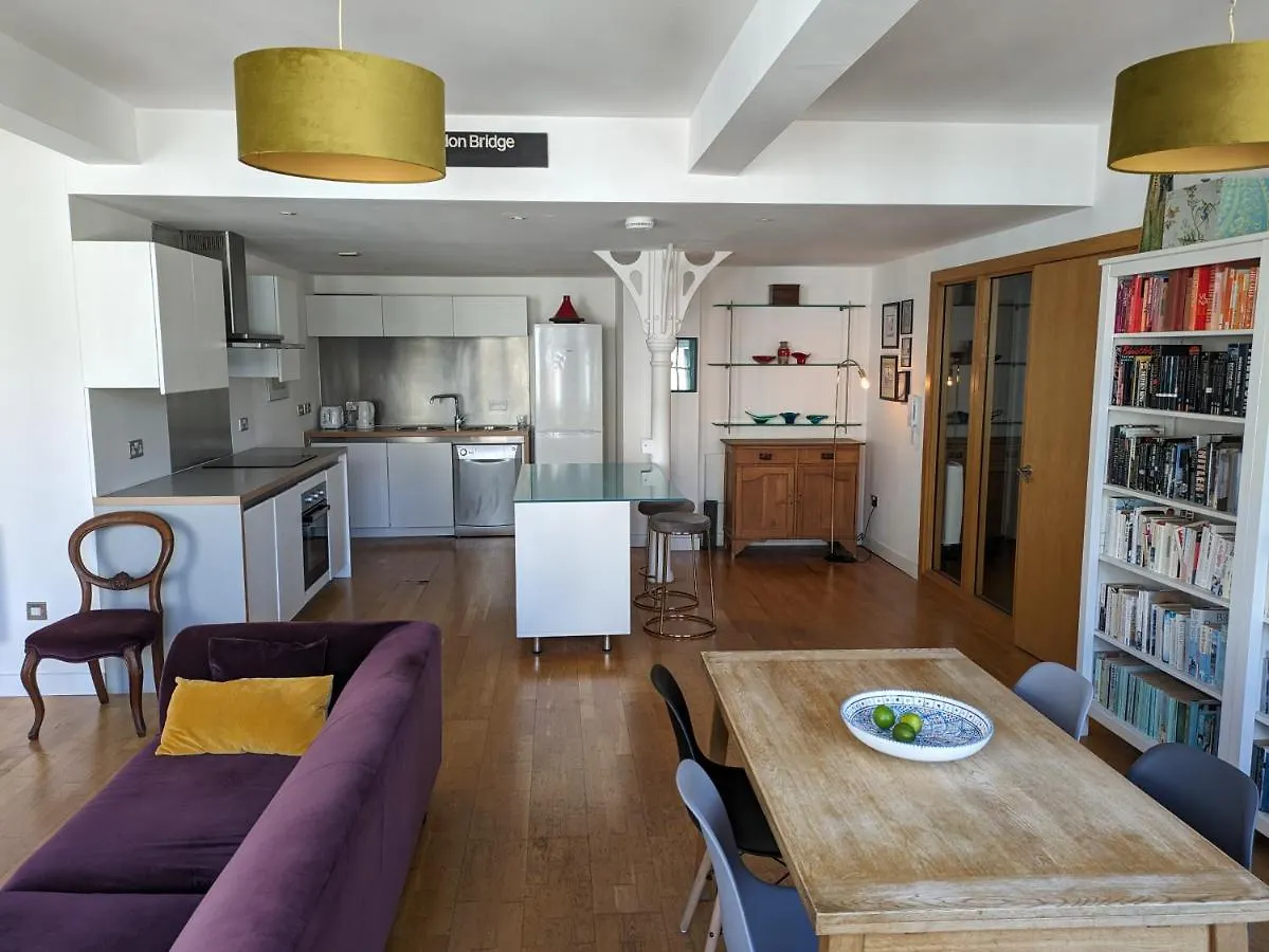 Loft Style 2-Bed 2-Bath In North Laines Apartment Brighton United Kingdom