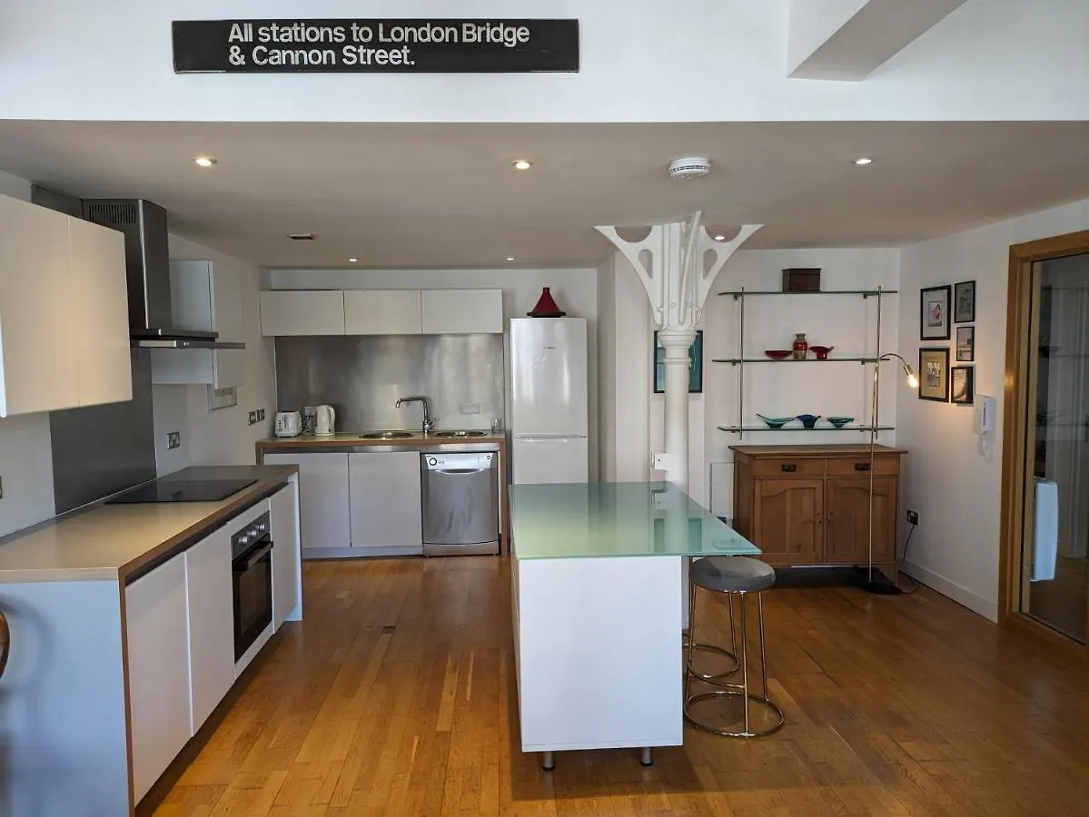 Loft Style 2-Bed 2-Bath In North Laines Apartment Brighton 0*,