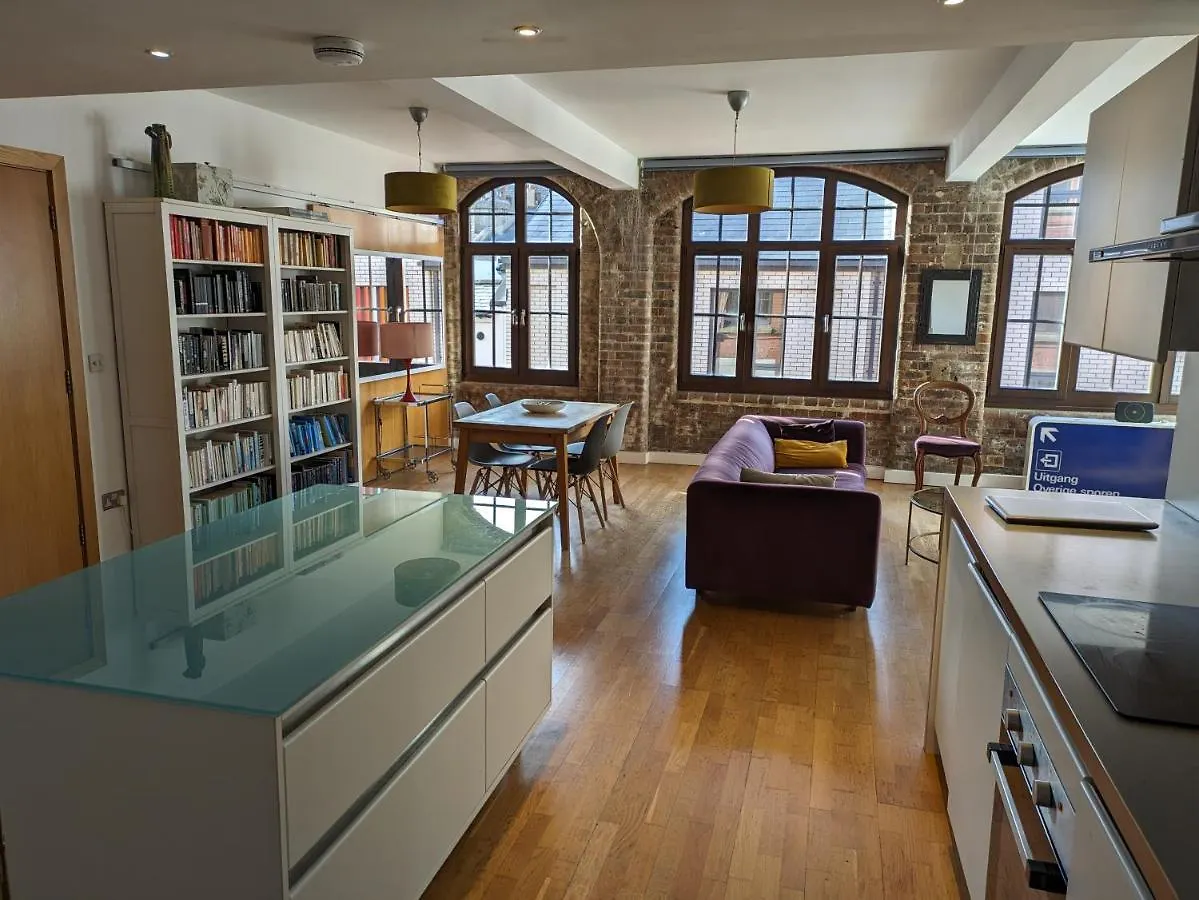 Loft Style 2-Bed 2-Bath In North Laines Apartment Brighton United Kingdom